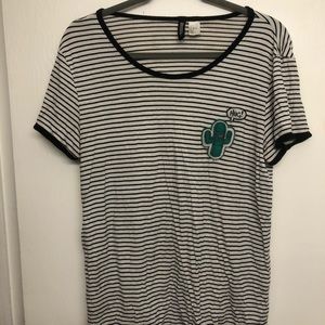 H&M “HUG ME”  T-SHIRT